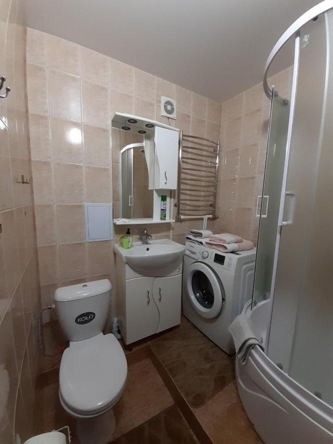 Двокімнатна Appartement Shepetivka Buitenkant foto