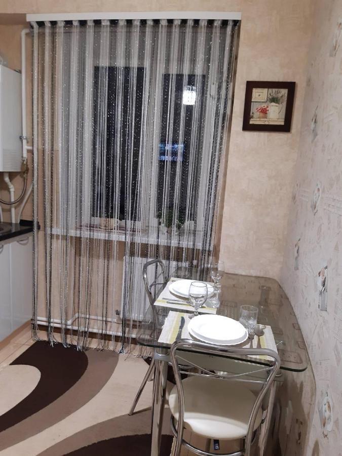 Двокімнатна Appartement Shepetivka Buitenkant foto