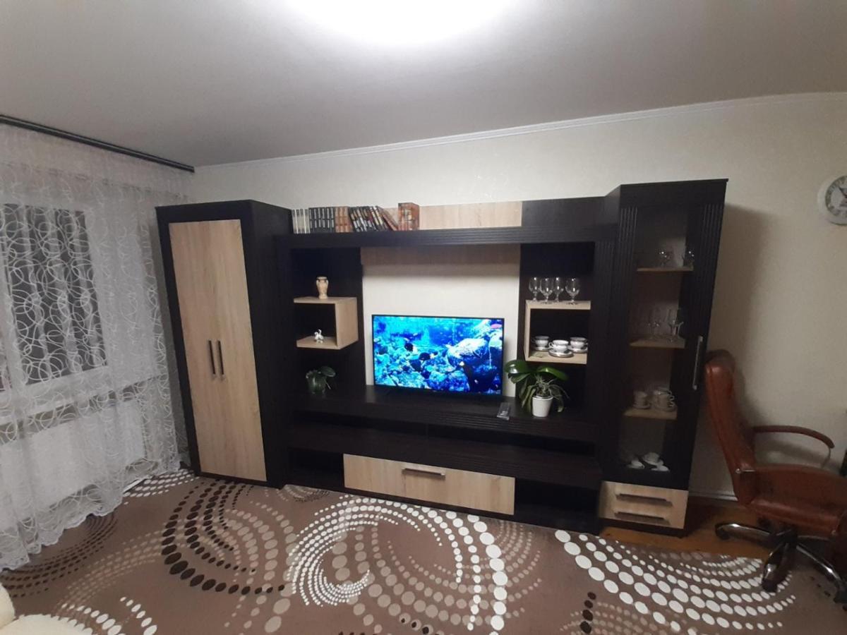 Двокімнатна Appartement Shepetivka Buitenkant foto